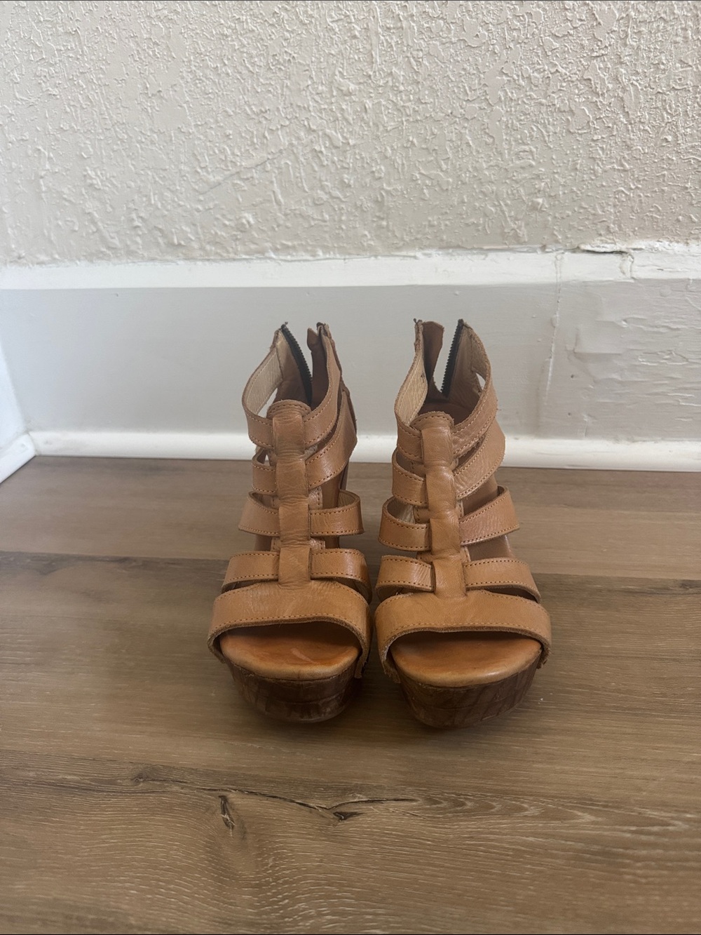 BedStu Olinda Wedges 7.5